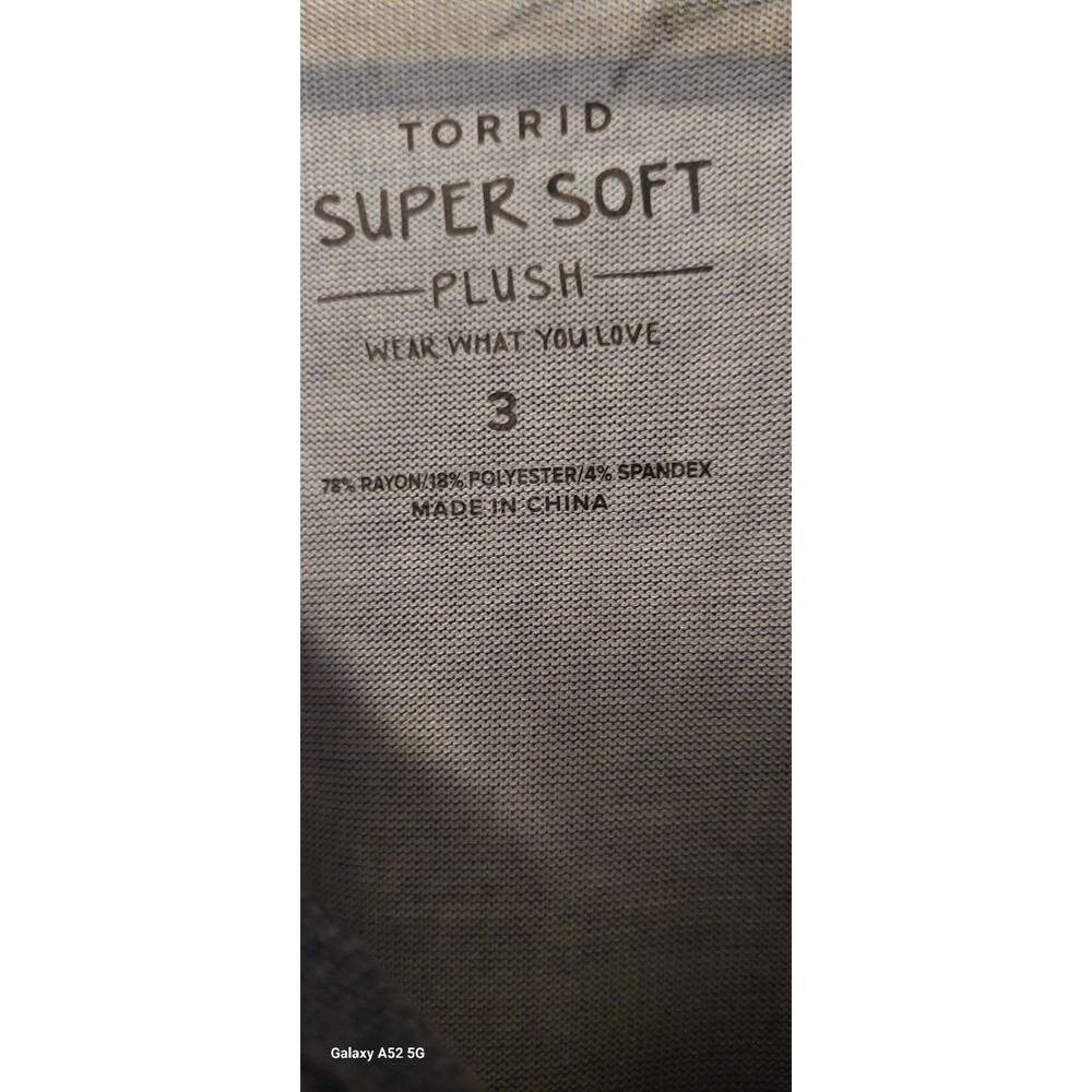 Torrid Super Soft Plush Floral Pullover Top Sz 3 22 23 Shirt Comfy Easy NWT - Picture 4 of 5